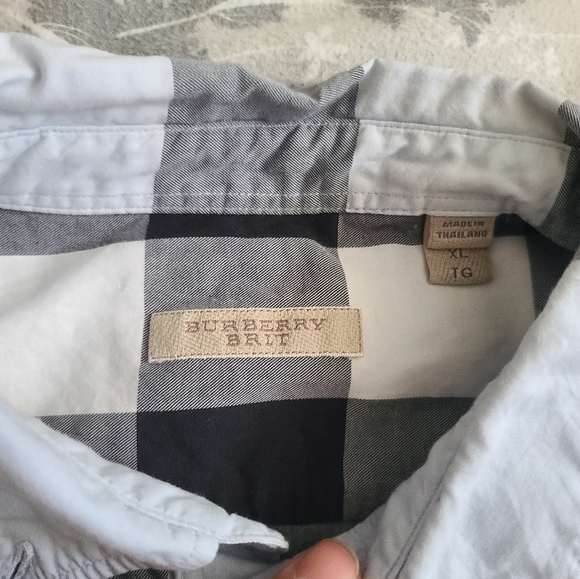 Burberry t-shirt - Picture 2 of 2